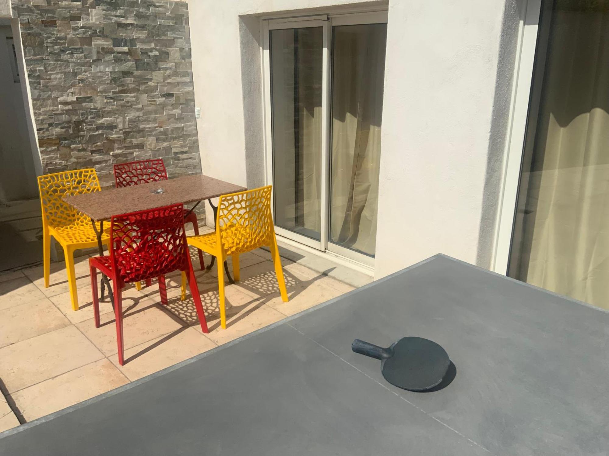 Ferienwohnung Pour 4 Face A La Piscine Marseilles Exterior foto